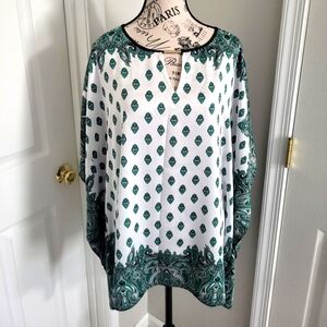 Elegant Green and White Women's Top